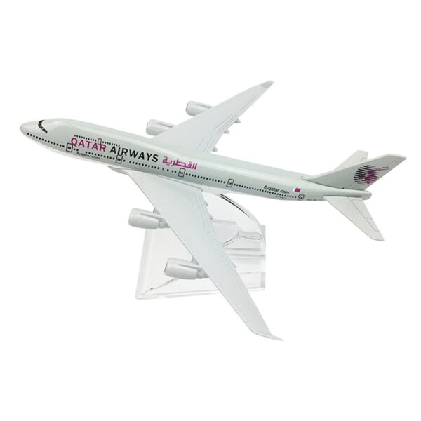 Qatar Airlines Boeing Showpiece 16 cm